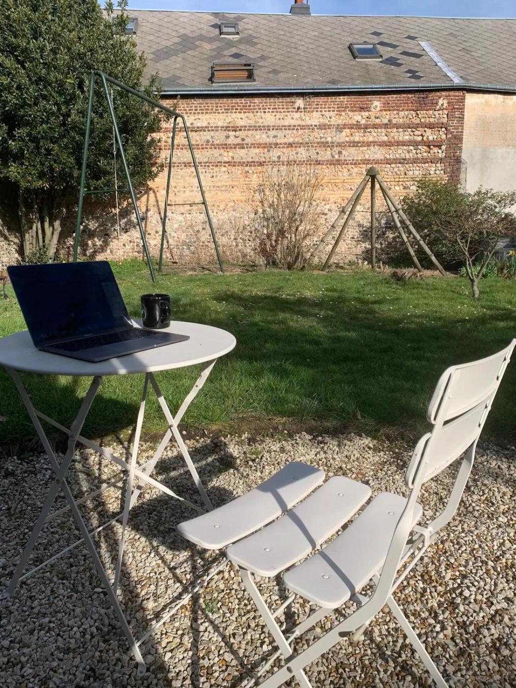 Appartement Spacieux Et Elegant Avec Jardin Montivilliers Esterno foto